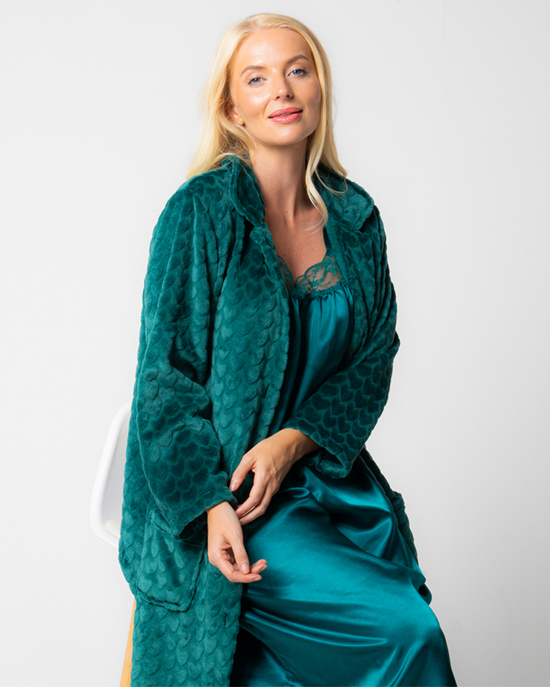 Short Sleeved Lace Trim Satin Nightdress